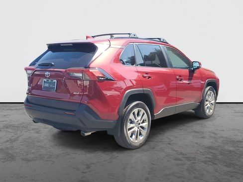 Used 2024 Toyota RAV4 XLE Premium FWD image 4