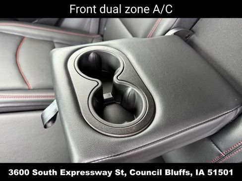 Used 2023 Chevrolet Equinox RS w/ RS Leather Package AWD/4WD image 18