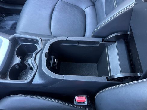 Used 2021 Toyota RAV4 XLE Premium w/ Carpet Mat Package (TMS) FWD image 31
