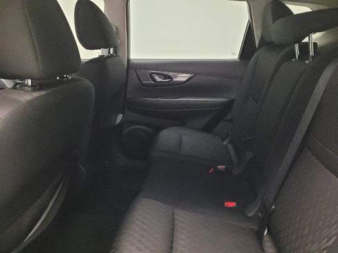 Used 2019 Nissan Rogue SV FWD image 18