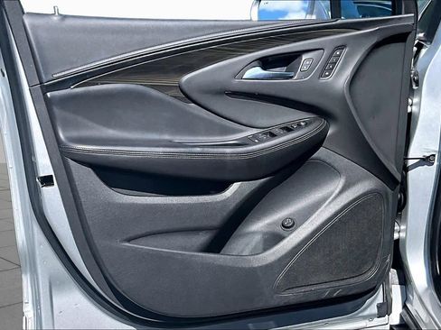 Used 2019 Buick Envision Essence AWD/4WD image 21