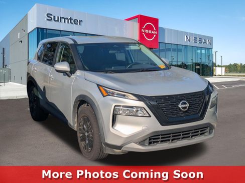 Used 2023 Nissan Rogue SV FWD image 1