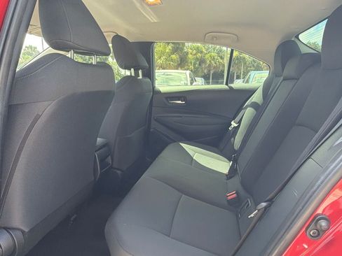 Used 2021 Toyota Corolla LE FWD image 7