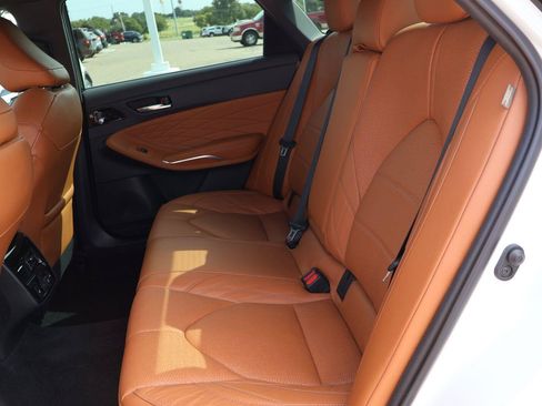 Used 2022 Toyota Avalon Limited w/ Advanced Safety Package FWD image 13