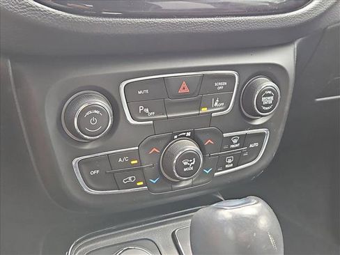 Used 2021 Jeep Compass Limited AWD/4WD image 15