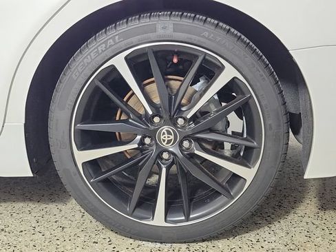 Used 2020 Toyota Camry XSE FWD image 8