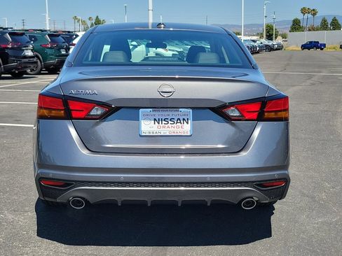 New 2026 Nissan Altima 2.5 SV w/ SV Premium Package FWD image 7