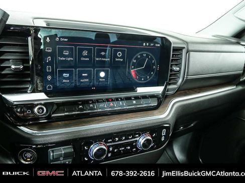 Used 2025 GMC Sierra 1500 SLT AWD/4WD image 13