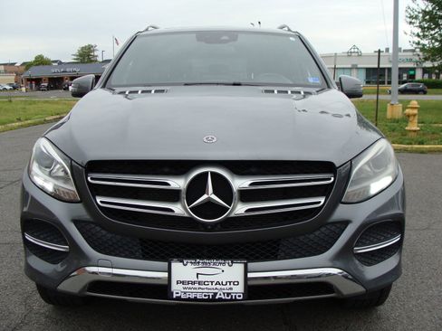 Used 2019 Mercedes-Benz GLE 400 4MATIC image 2