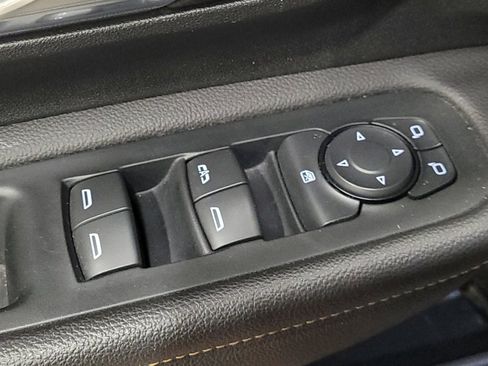 Used 2021 GMC Terrain SLE w/ Driver Convenience Package image 27