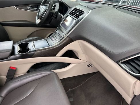 Used 2020 Lincoln Nautilus Reserve w/ Equipment Group 201A image 17