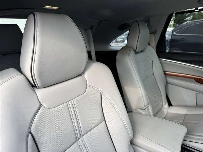 Used 2017 Acura MDX w/ Advance Package AWD/4WD image 11