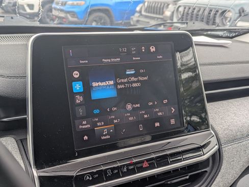 Used 2022 Jeep Compass Latitude image 12