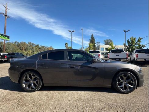 Used 2016 Dodge Charger SXT w/ Rallye Group RWD image 9