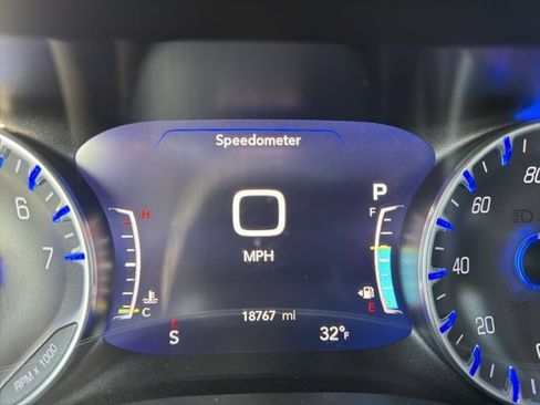 Used 2020 Chrysler Pacifica Touring-L Plus image 13