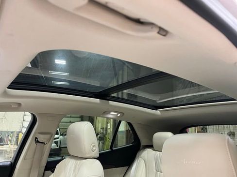 Used 2022 Buick Envision Avenir w/ Technology Package II AWD/4WD image 14