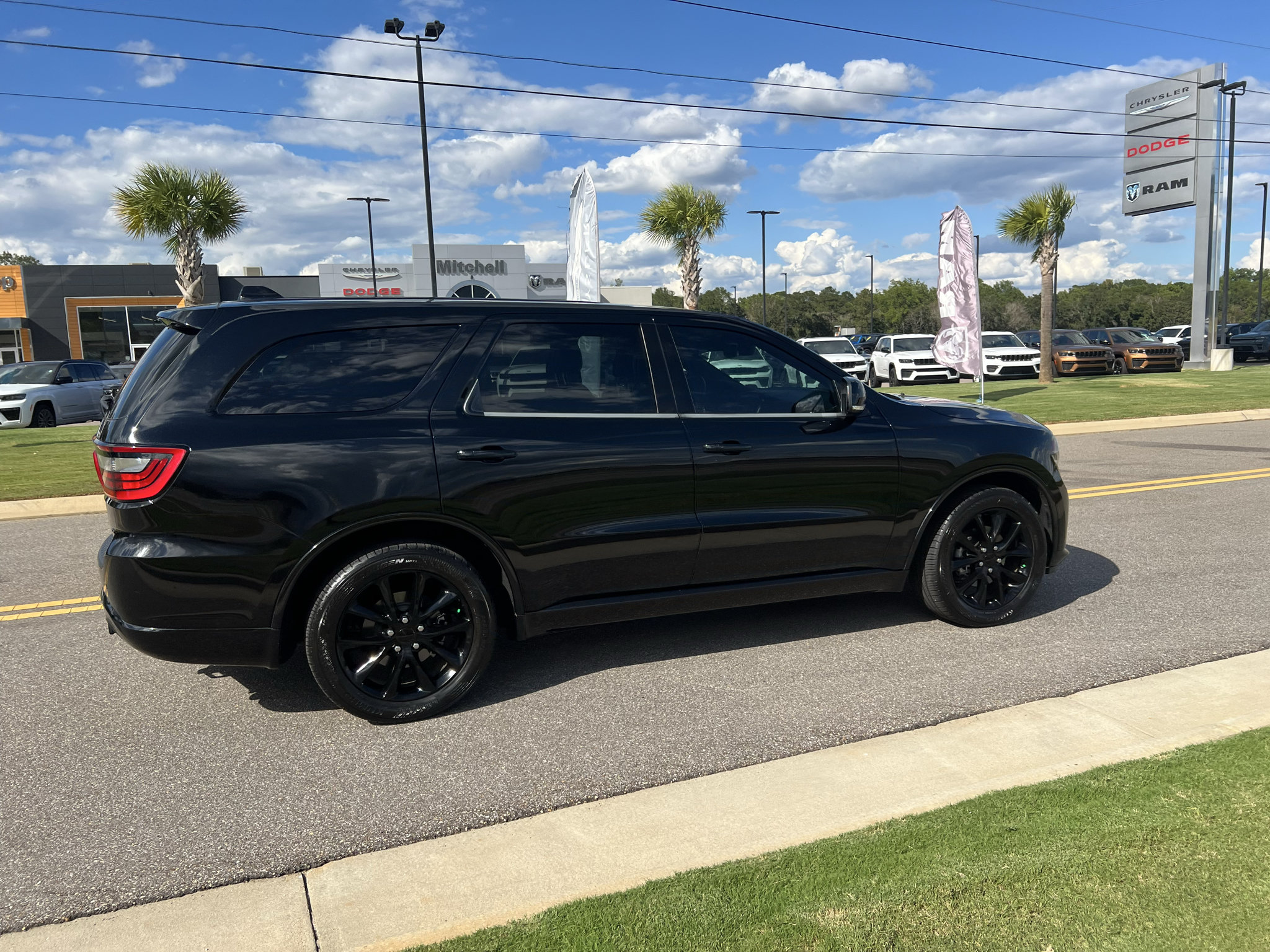 Used 2018 Dodge Durango GT w/ Blacktop Package RWD image 7