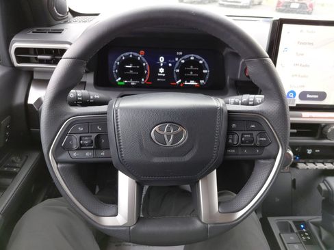 New 2025 Toyota 4Runner TRD Off-Road Premium AWD/4WD image 40