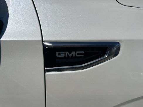 Used 2024 GMC Yukon XL Denali w/ Denali Reserve Package AWD/4WD image 55