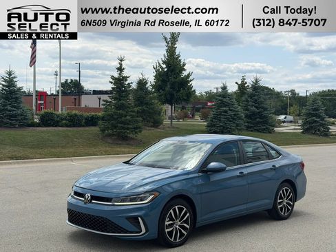 Used 2025 Volkswagen Jetta SE FWD image 1
