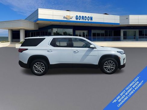 Used 2023 Chevrolet Traverse LT image 7