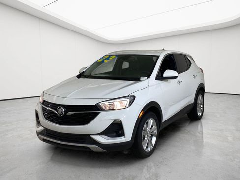 Used 2023 Buick Encore GX Preferred w/ Cold Weather Comfort Package FWD image 4