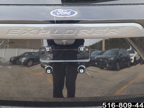 Used 2022 Ford Explorer XLT w/ Equipment Group 202A image 36