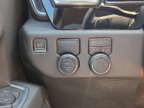 Used 2023 Chevrolet Silverado 1500 LT RWD image 24