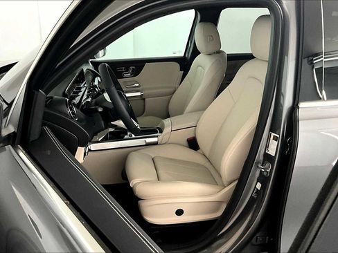 New 2026 Mercedes-Benz GLB 250 4MATIC image 14