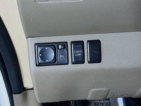 Used 2012 Nissan Frontier SV AWD/4WD image 19