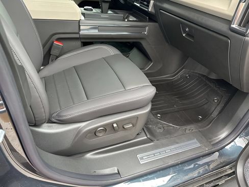 New 2026 GMC Hummer EV 4x4 Crew Cab image 19