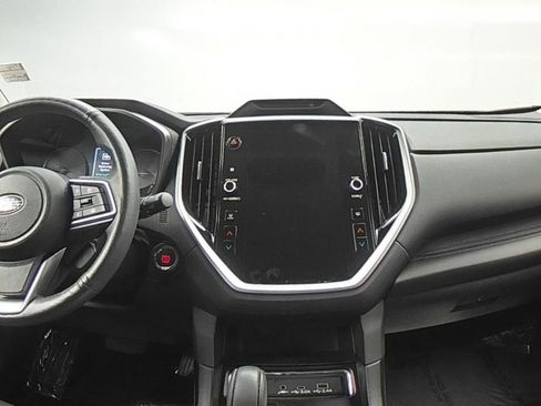 Used 2023 Subaru Ascent Limited image 17