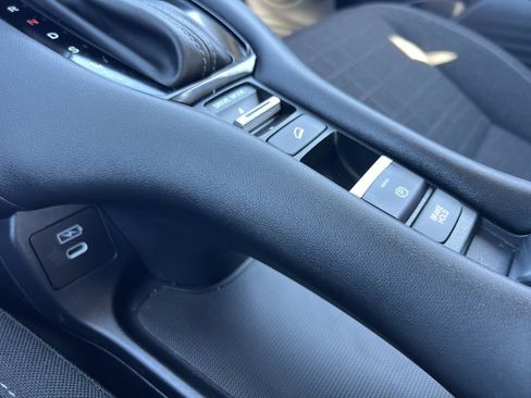 Certified 2024 Honda HR-V LX image 16