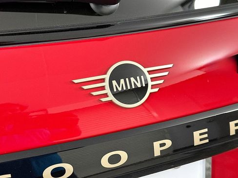 Certified 2025 MINI Cooper 2-Door Hardtop image 21
