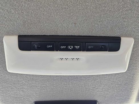 Used 2023 Nissan Kicks SV FWD image 28
