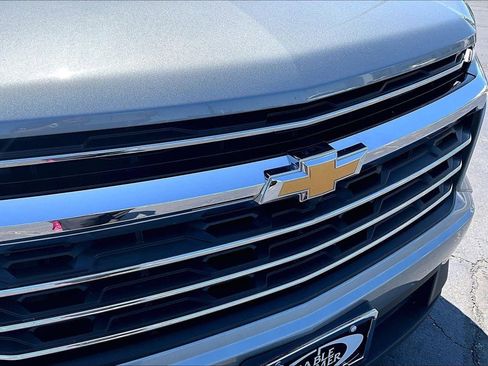 Used 2025 Chevrolet Traverse LT AWD/4WD image 30