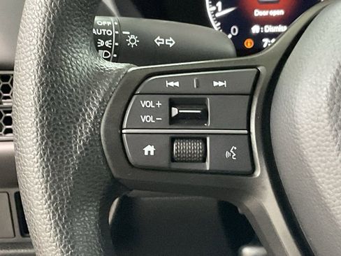 Used 2026 Honda HR-V LX image 9