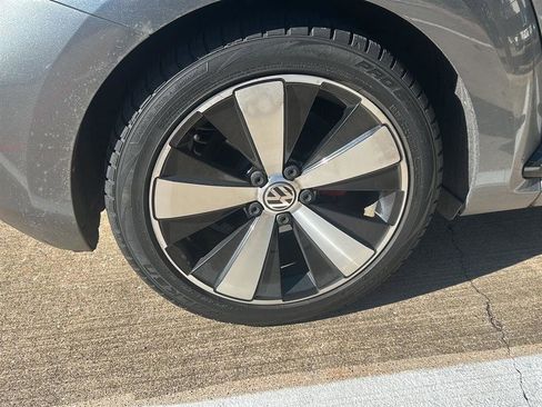 Used 2012 Volkswagen Beetle Turbo image 21