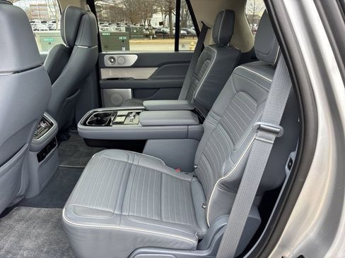 Used 2021 Lincoln Navigator Black Label w/ Special Edition Package image 17
