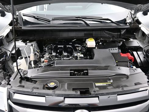 Used 2024 Nissan Pathfinder SV image 19