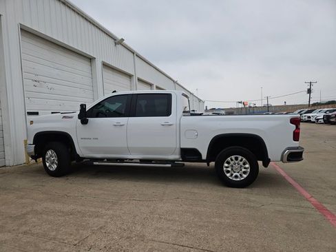 Used 2025 Chevrolet Silverado 2500 LT AWD/4WD image 6