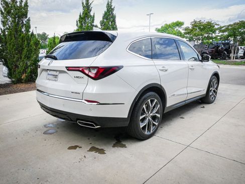 Used 2024 Acura MDX SH-AWD w/ Technology Package image 10