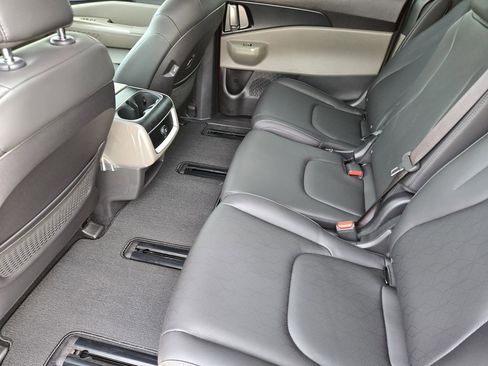 New 2026 Kia Carnival FWD image 19