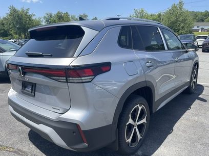 New 2026 Volkswagen Tiguan SE
