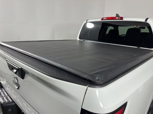 Used 2024 Nissan Frontier SV image 47