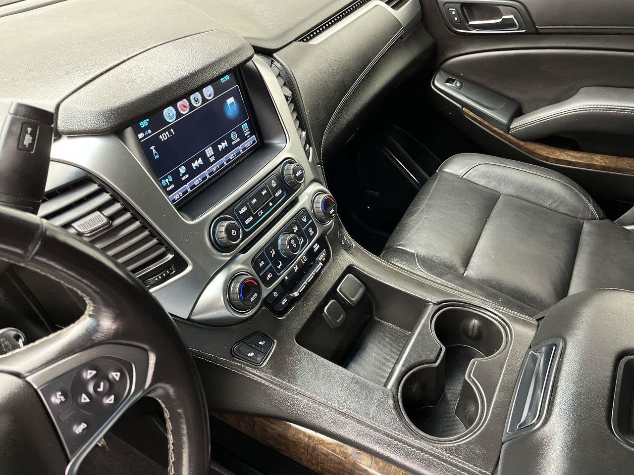 Used 2020 Chevrolet Suburban LT AWD/4WD image 17