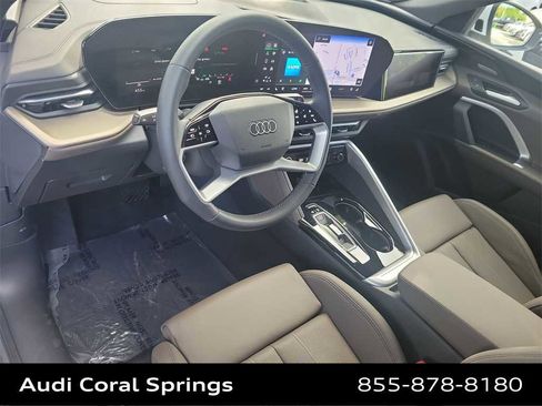 Certified 2025 Audi Q5 Prestige image 10