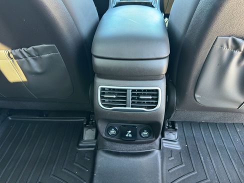 Used 2022 Hyundai Santa Fe Limited image 33