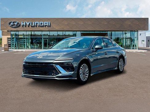 New 2025 Hyundai Sonata SEL image 1