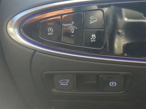 Used 2025 Genesis GV70 3.5T Sport w/ Sport Advanced Package image 23